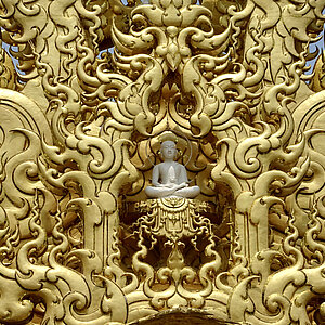 reise trends Thailand Chiang Rai Weißer Buddha-Statue Foto: Rüdiger Berger