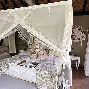 reise trends Südafrika Kambaku Safari Lodge Schlafzimmer Foto: Rüdiger Berger