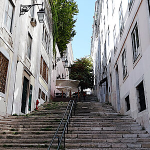 reise trends Portugal Lissabon Alfama Steile Wege nach oben Foto: Rüdiger Berger