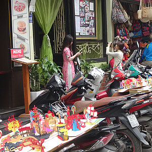 Motorroller in Vietnams Hauptstadt Hanoi. Foto: Rüdiger Berger
