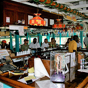 reise trends Bahamas Staniel Cay Die Bar des Yacht clubs  Foto: Rüdiger Berger