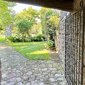 reise trends Italien Toskana Blick in den Klostergarten Foto: Rüdiger Berger