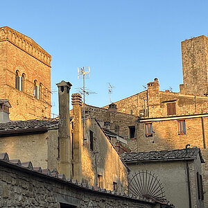 reise trends Italien Toskana San Gimignano Abendstimmung Foto: Rüdiger Berger